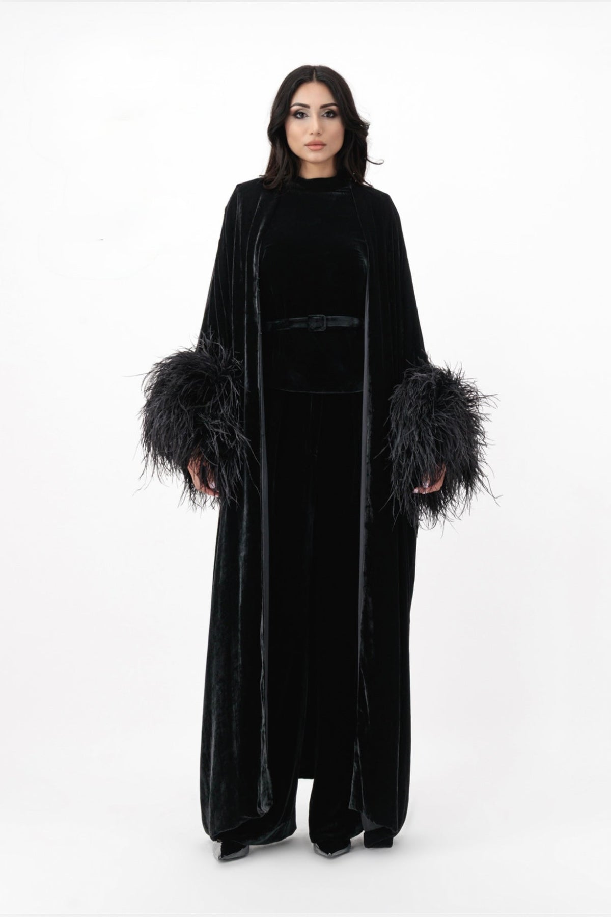 Velvet open abaya with feather cuffs